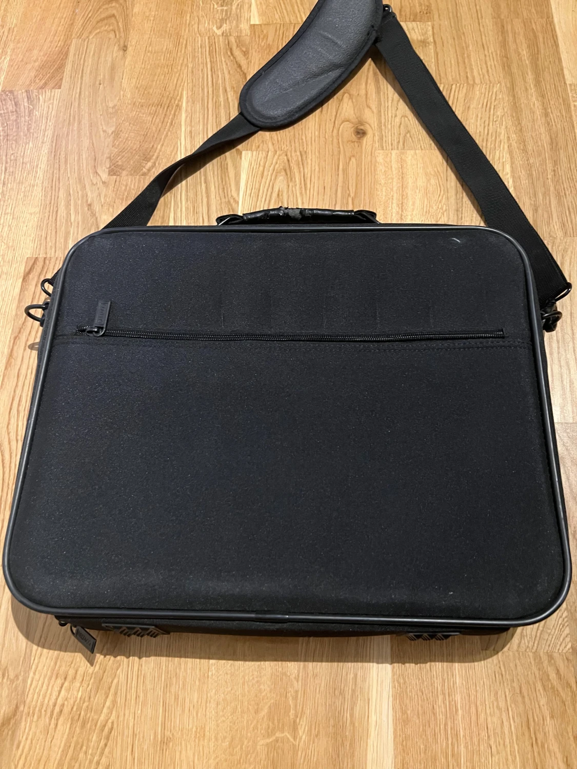 Data Väska / Data Case - 5