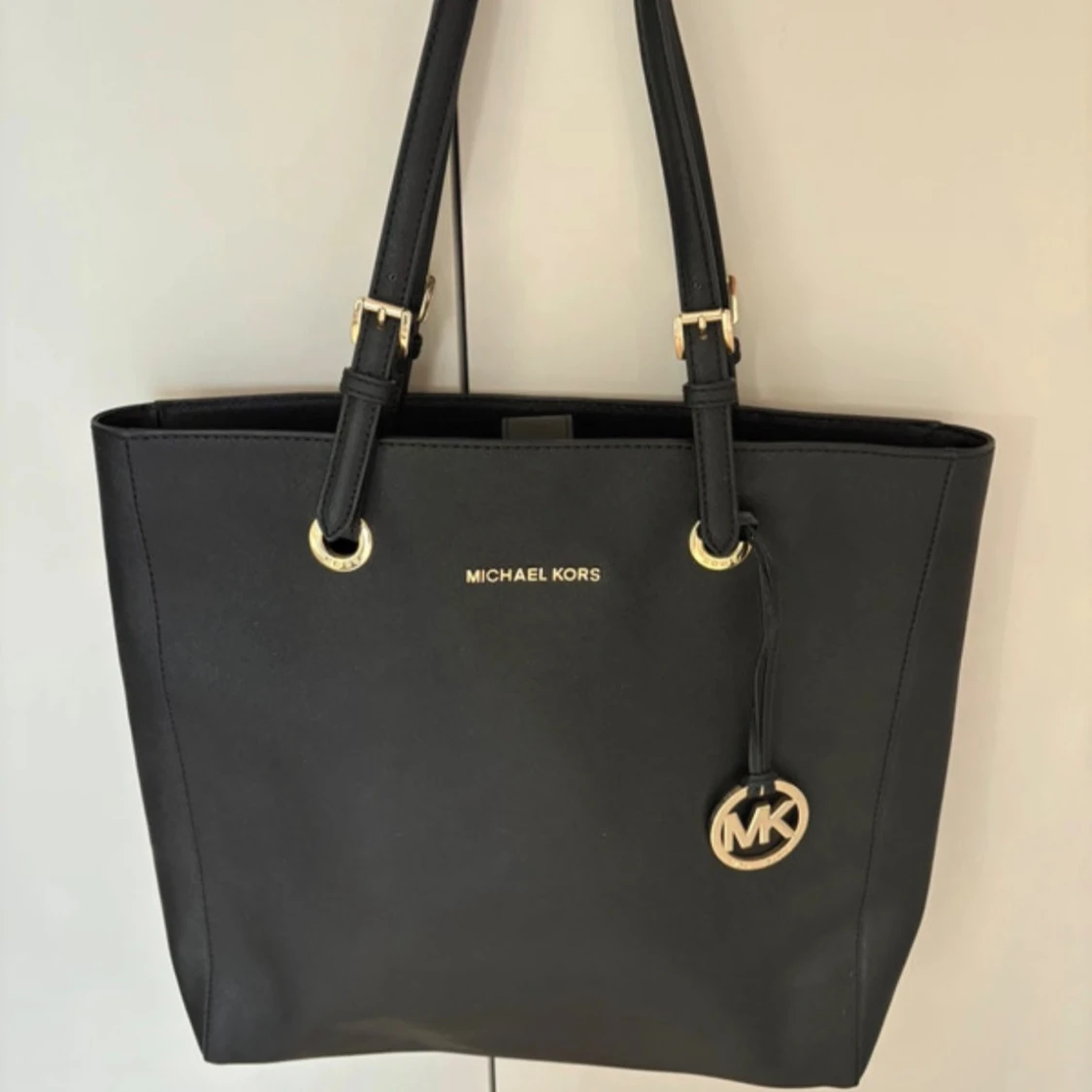 Svart handväska från Michael Kors