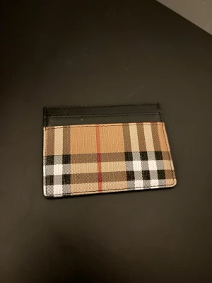 Korthållare  - Helt ny och oanvänd. Fraktar inom 24h