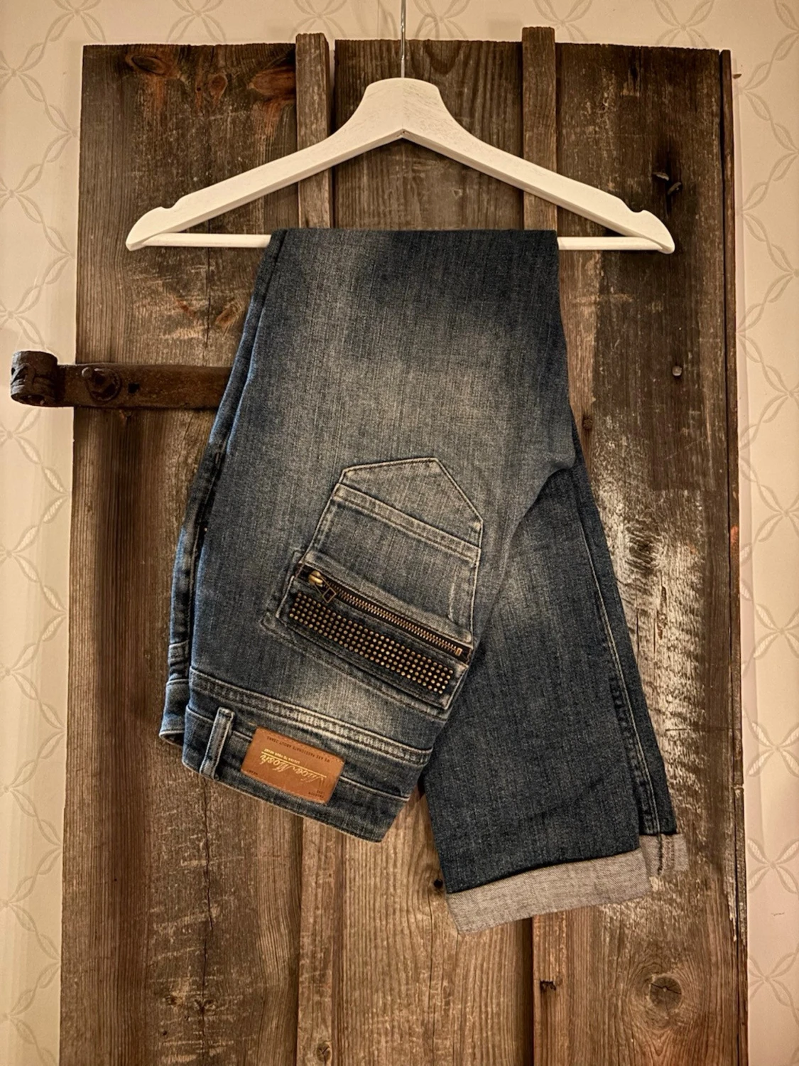 Mos Mosh blå jeans med nitar, stl 28