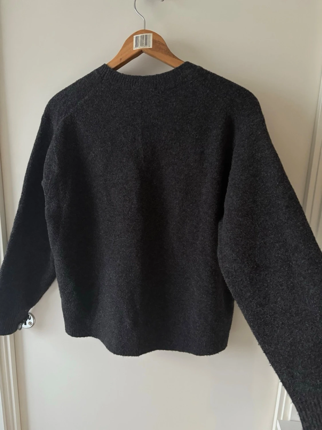 Mörkgrå stickad tröja från Uniqlo - 1