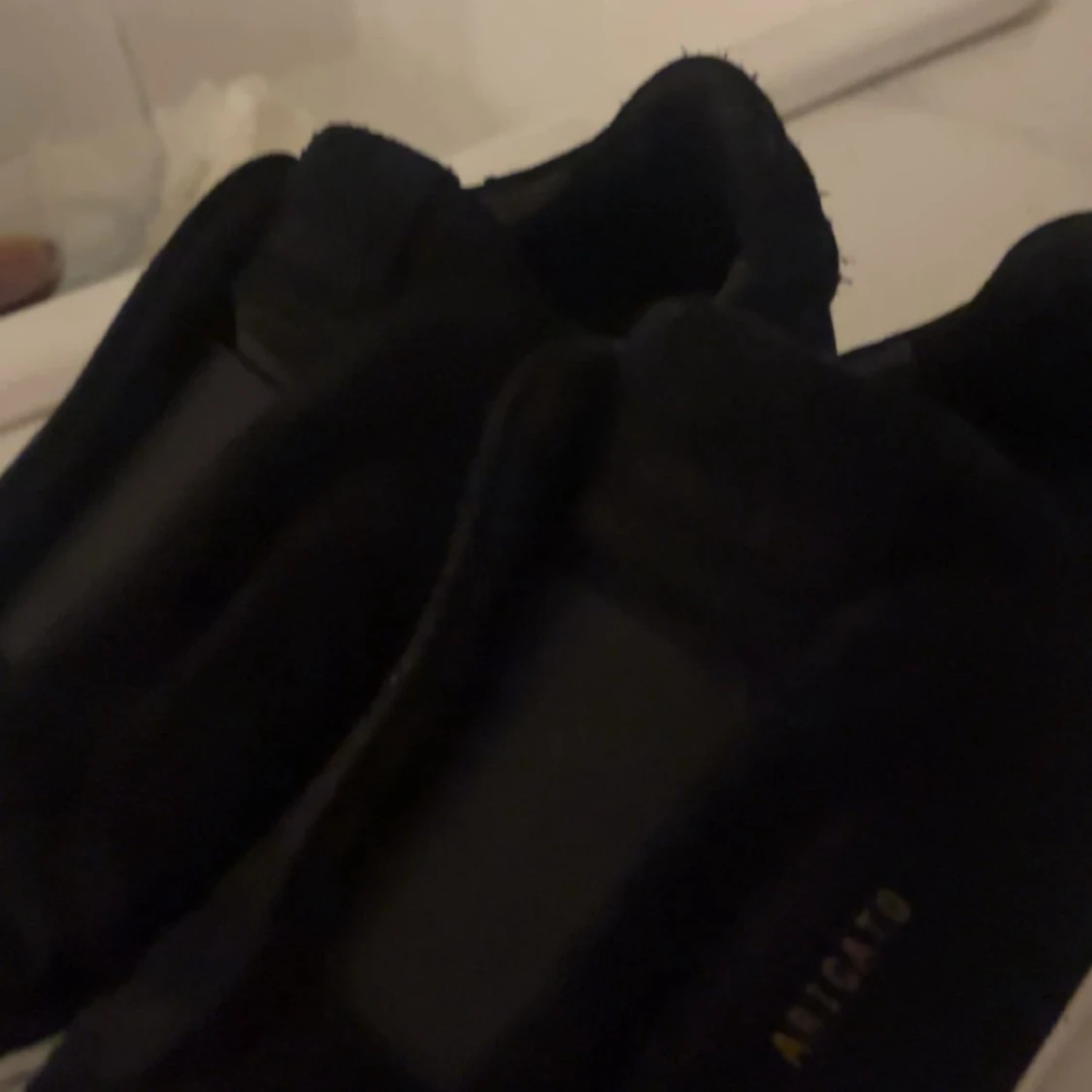 Svarta sneakers från ARIGATO - 2