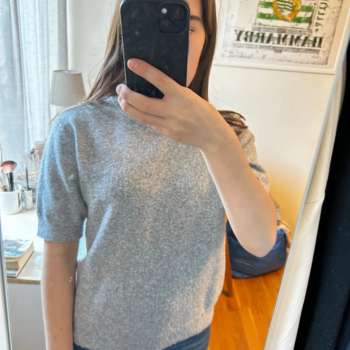 Grå stickad tröja med kort ärm