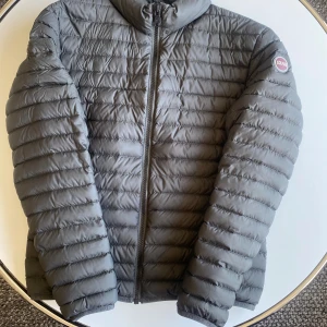 Colmar jacka.  - Colmar jacka kvitto finns 