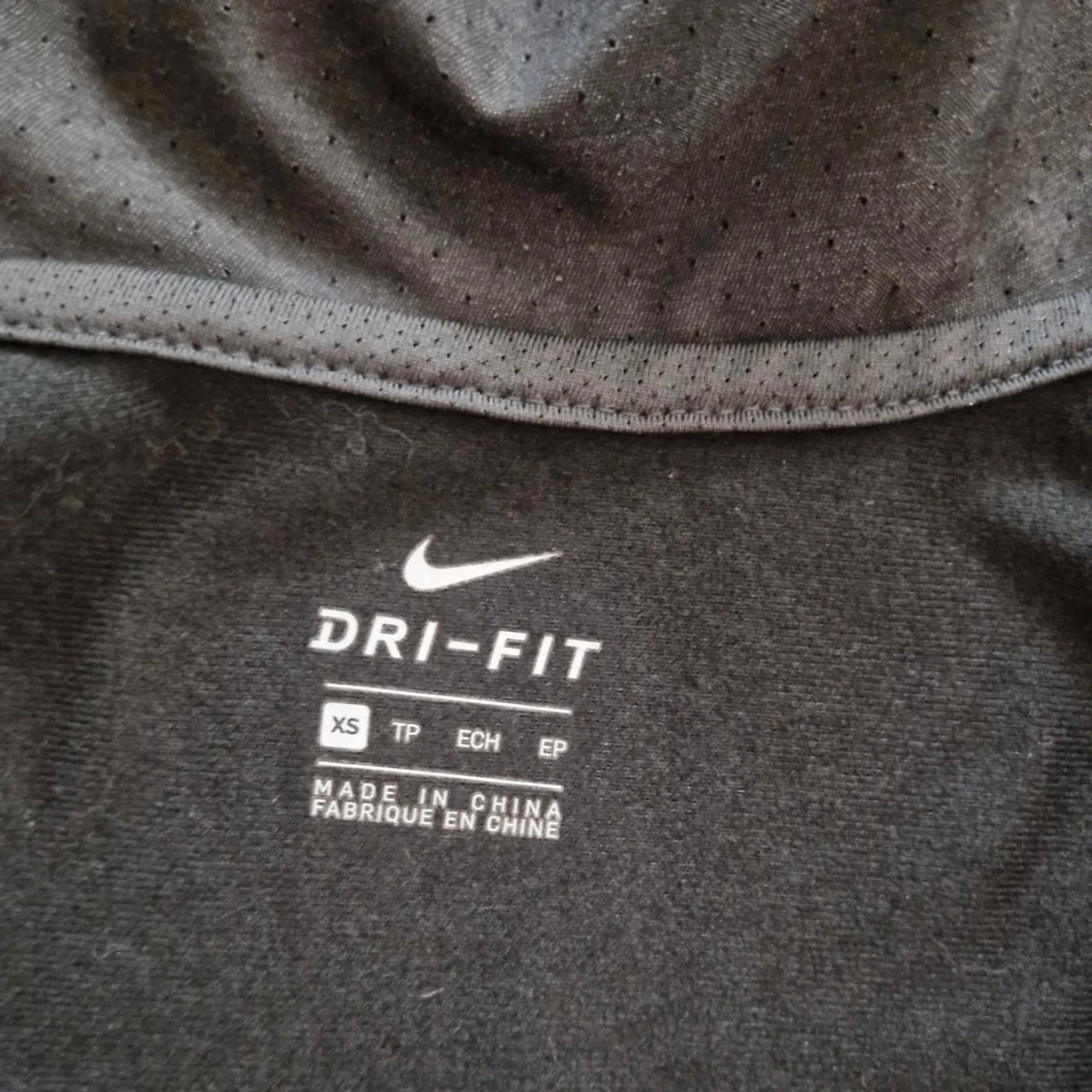 Svart Nike Dri-Fit träningsjacka XS - 2