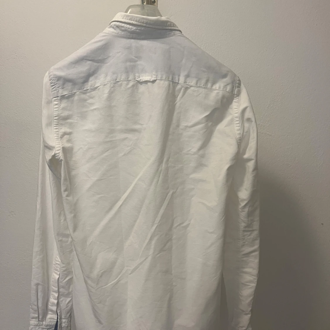 Vit buttondown skjorta ifrån Morris - 1