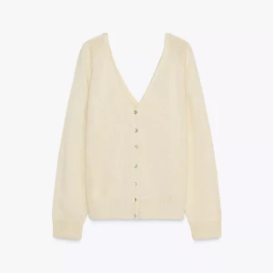 Stickad tröja från Zara - Säljer den här oanvända stickade tröjan från Zara då den är för stor 🥹💕💕 kan skicka egna bilder om det önskas! Tryck gärna på köp nu 