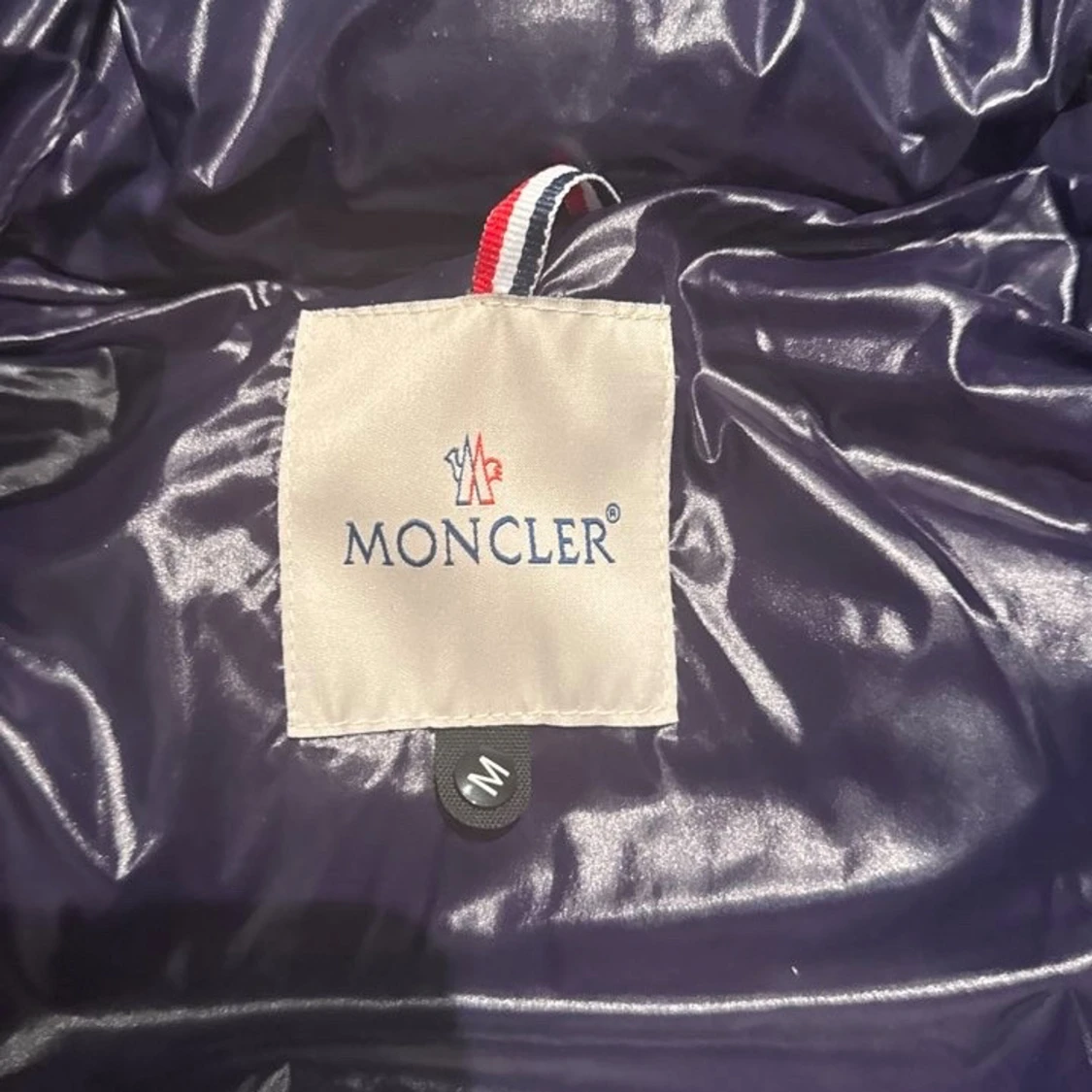 Mörkblå Moncler pufferjacka Storlek M - 4