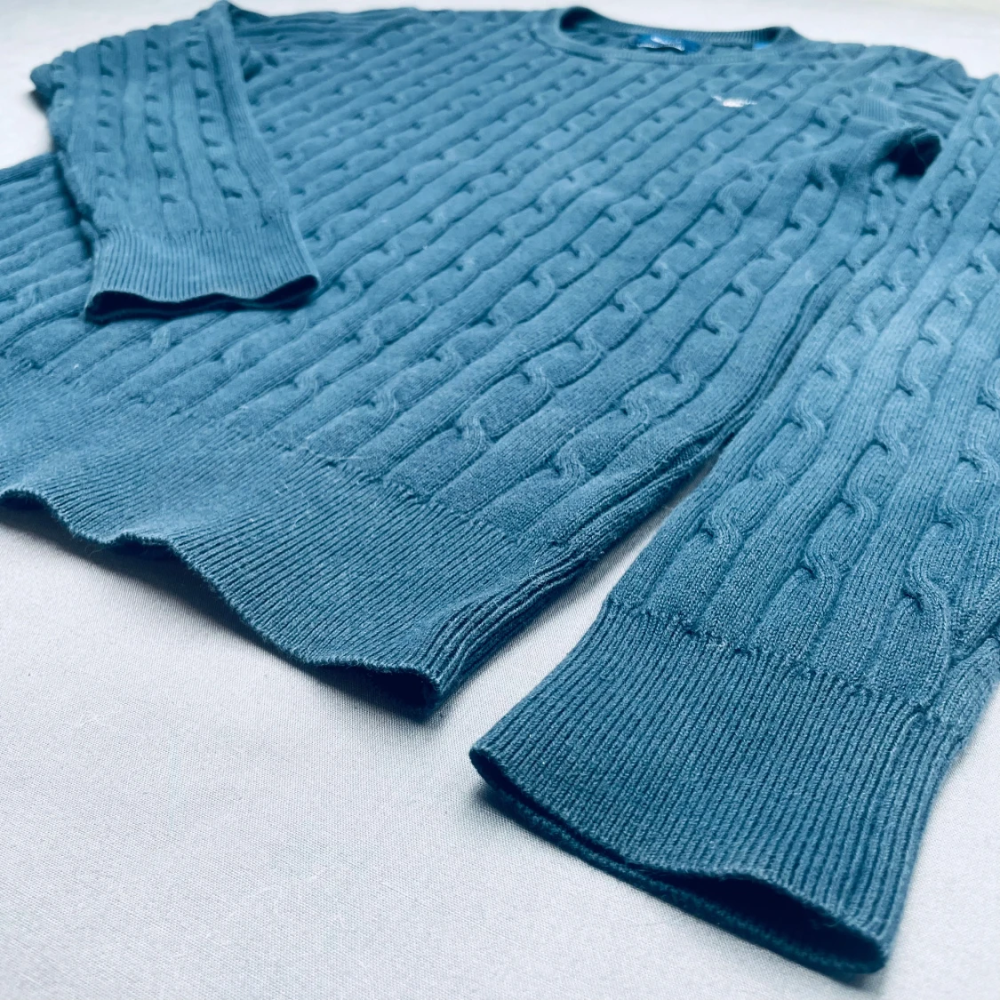 Blå kabelstickad tröja från GANT - 3