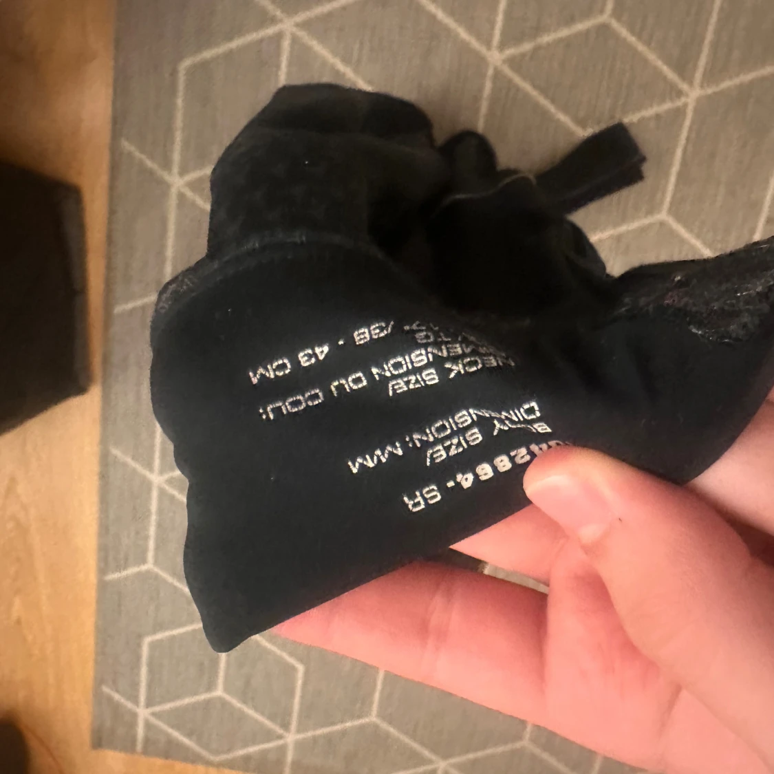 Svart halskyddstöja från Bauer  - 2