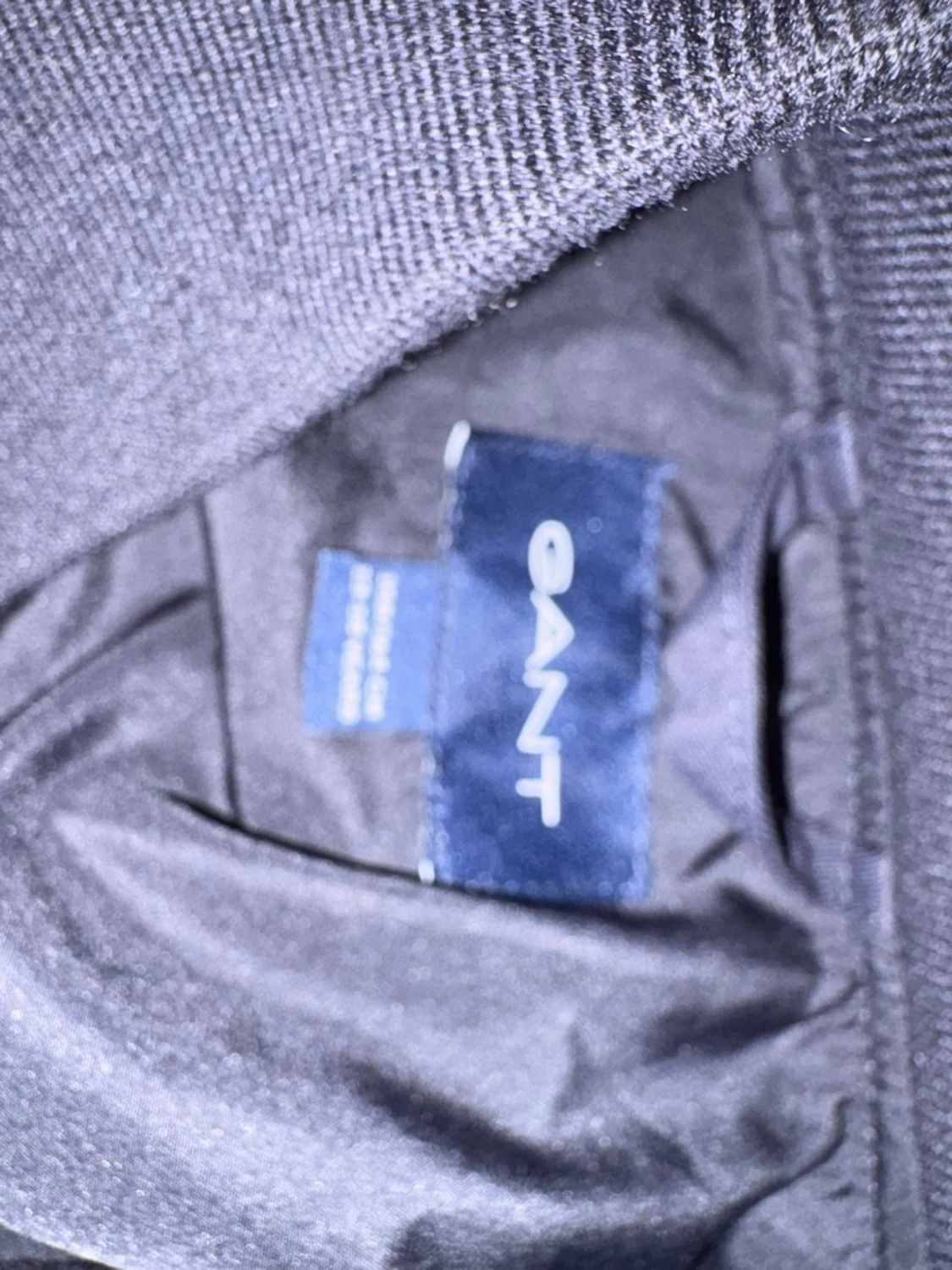 Marinblå bomberjacka från GANT - 2