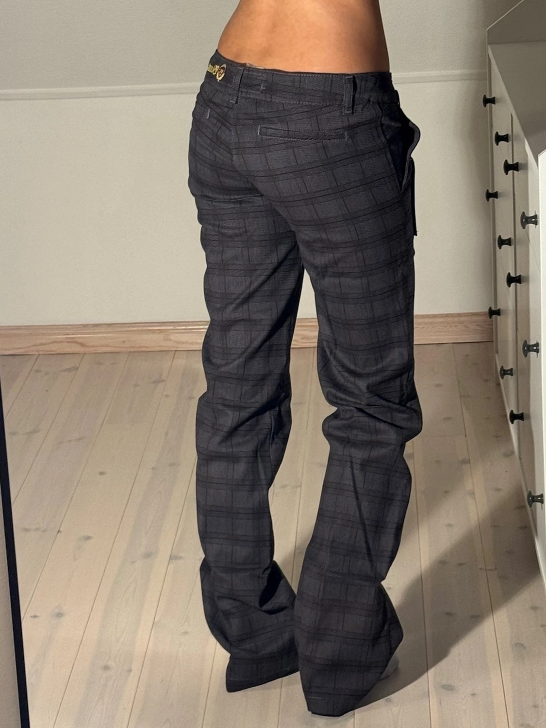 Lågmidjade rutiga kostymbyxor  - 2