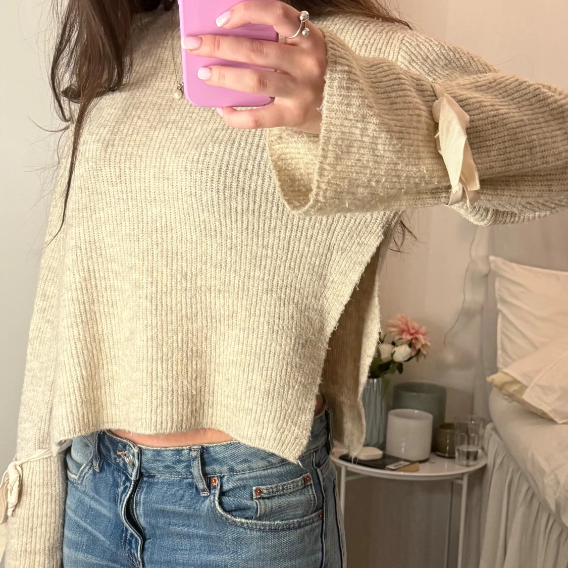 stickad tröja med rosetter - 3