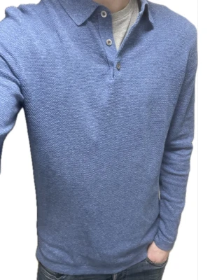 Massimo Dutti tröja - Säljer nu en otroligt skön tröja i kaschmir. Snygga knappr vid halsen och slutet på ärmarna. Strk S, normal i passformen. Jag på bild är 180cm lång. Är du inte nöjd med priset kan du alltid lämna prisförslag, hör gärna av dig om du har frågor. Följ mig för att få 20% rabbat