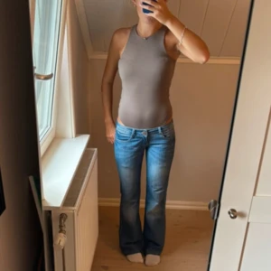 Body - Supersnygg body som aldrig är använd