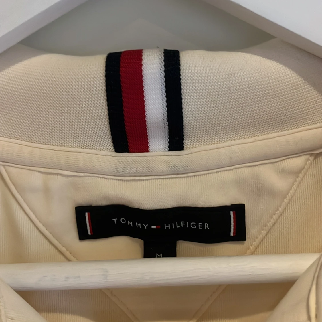 Ljus begie/ vit half zip tröja Tommy Hilfiger - 3