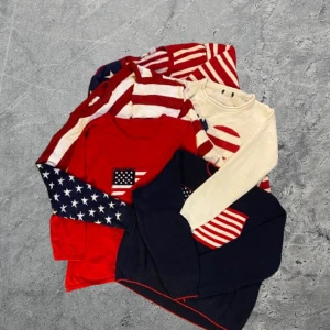 Mysterybox-USAtröjor - Mysterybox med 5 stycken tröjor. Det finns inte några direkta defekter på någon av tröjorna. Om du vill sälja vidare skulle jag rekommendera att köpa denna bundle🙌