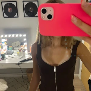 Zara topp - Snygg brun fest topp som är slutsåld, använt en gång🥰🥰