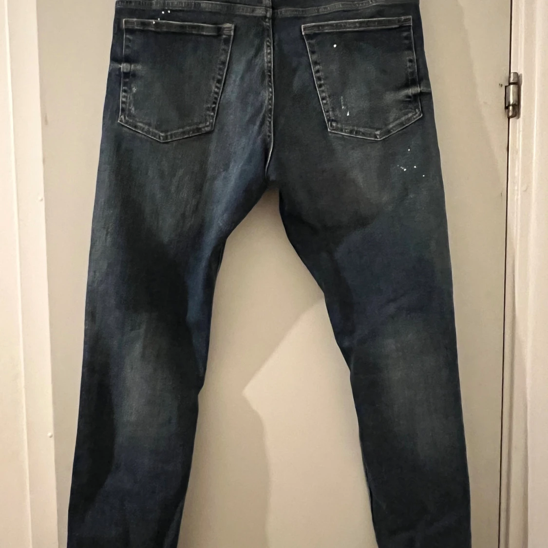 Blå slitna jeans från Icono - 2