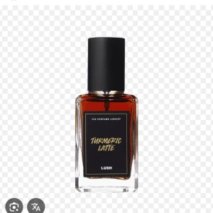 Turmeric Latte från Lush - Unik parfym från Lush Perfume Library med namnet Turmeric Latte. Perfekt för dig som vill sticka ut med något annorlunda och trendigt. Snygg flaska och cool design – ett måste för din samling! OANVÄND