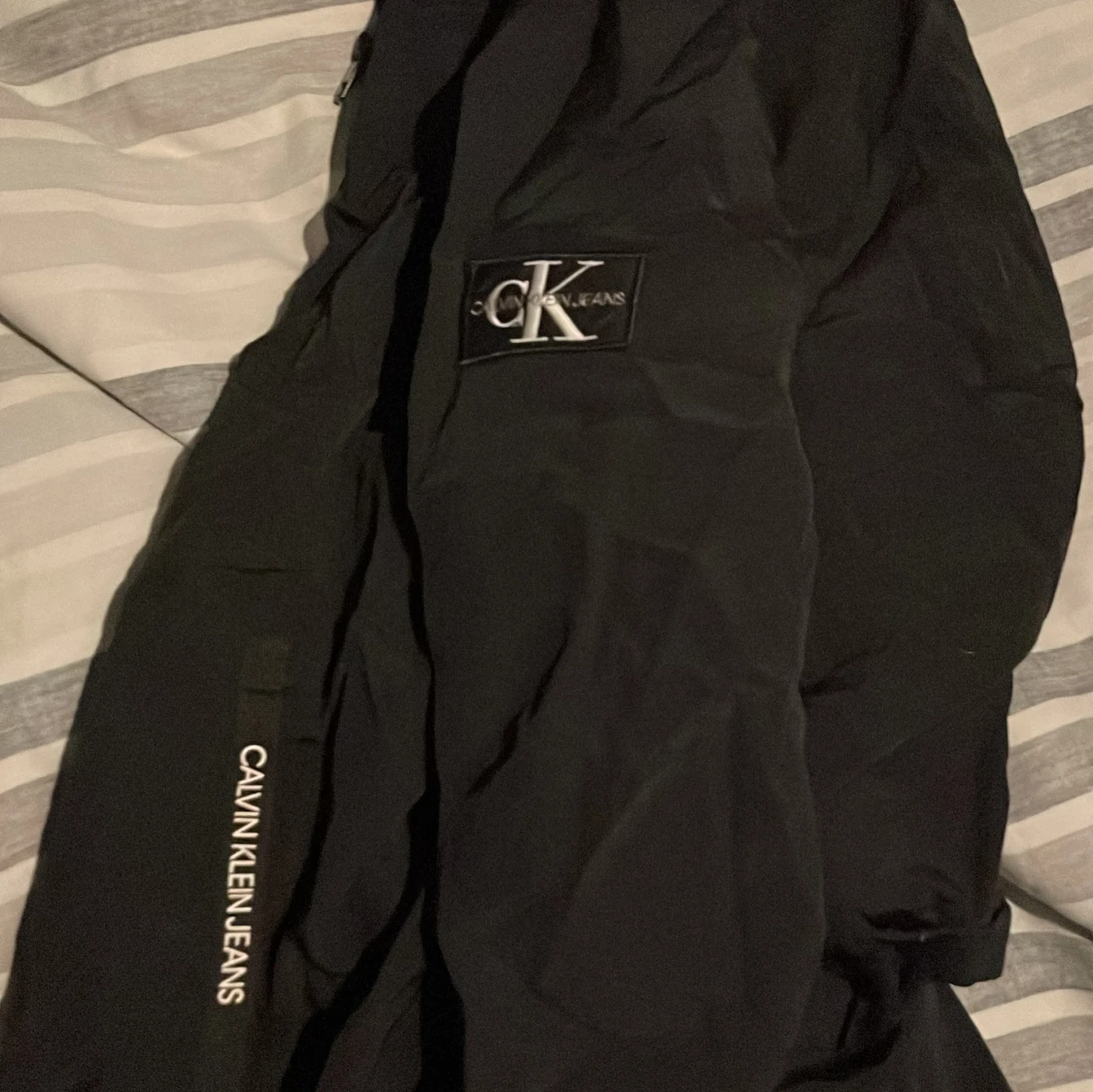 Svart vindjacka från Calvin Klein Jeans