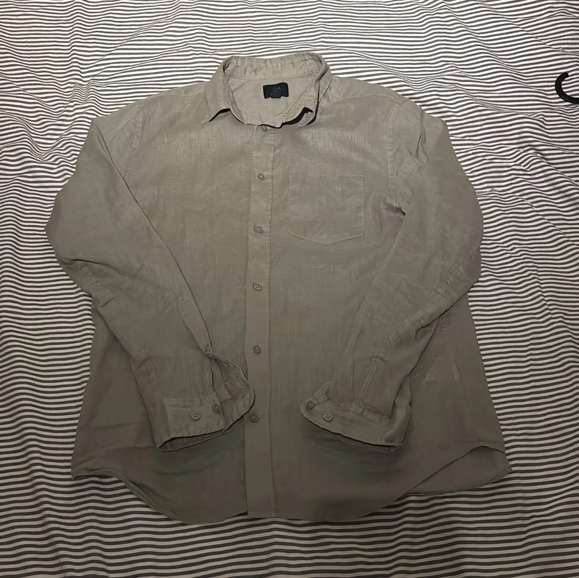 Beige linneskjorta från H&M Regular Fit