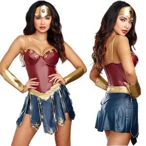 Wonder Woman inspirerad kort klänning - Säljer en wonder woman utklädnad! Inte använd! Man får även med huvudbandet och ”handskarna”.