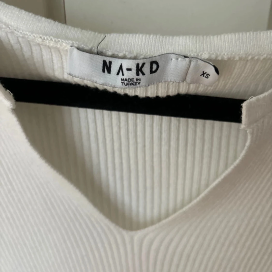 Vit ribbad långärmad tröja NA-KD - 2