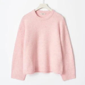 Ljusrosa stickad tröja från Gina - Rosa stickad tröja från Gina, använd fåtal gånger och har inga defekter, skriv för fler bilder 