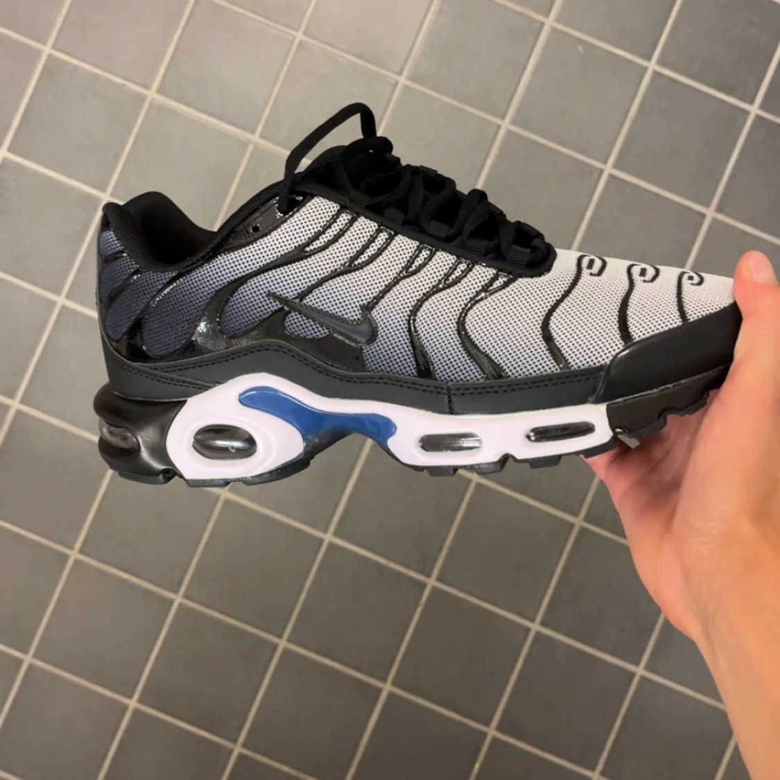 Nike Air Max Plus TN svart/vit/blå - 2