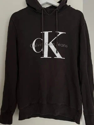 Calvin klein hoodie - Blivit urtvättad