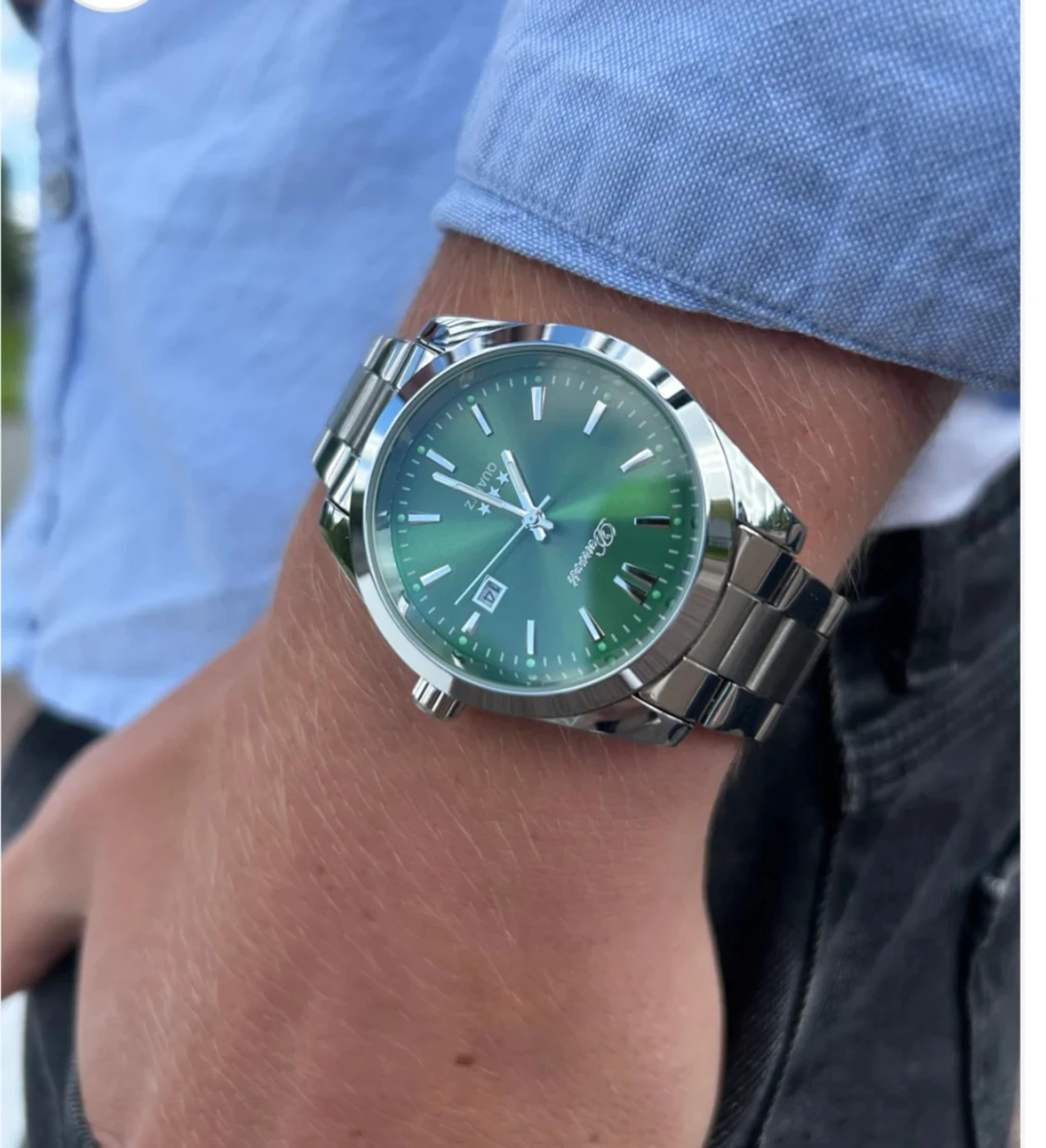 Grön klocka från Doventi med stållänk - 1