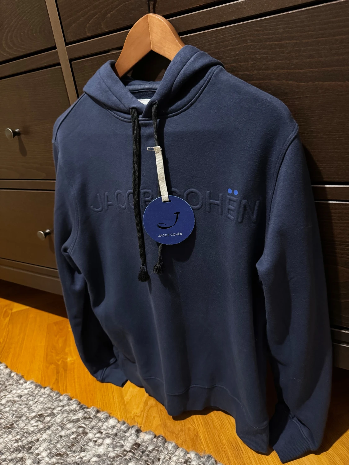 Mörkblå hoodie Jacob Cohën - 1