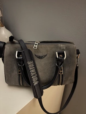 Zadig väska  - Väska från Zadig & Voltaire i mycket bra skick. Helt slutsåld överallt och säljs inte längre.