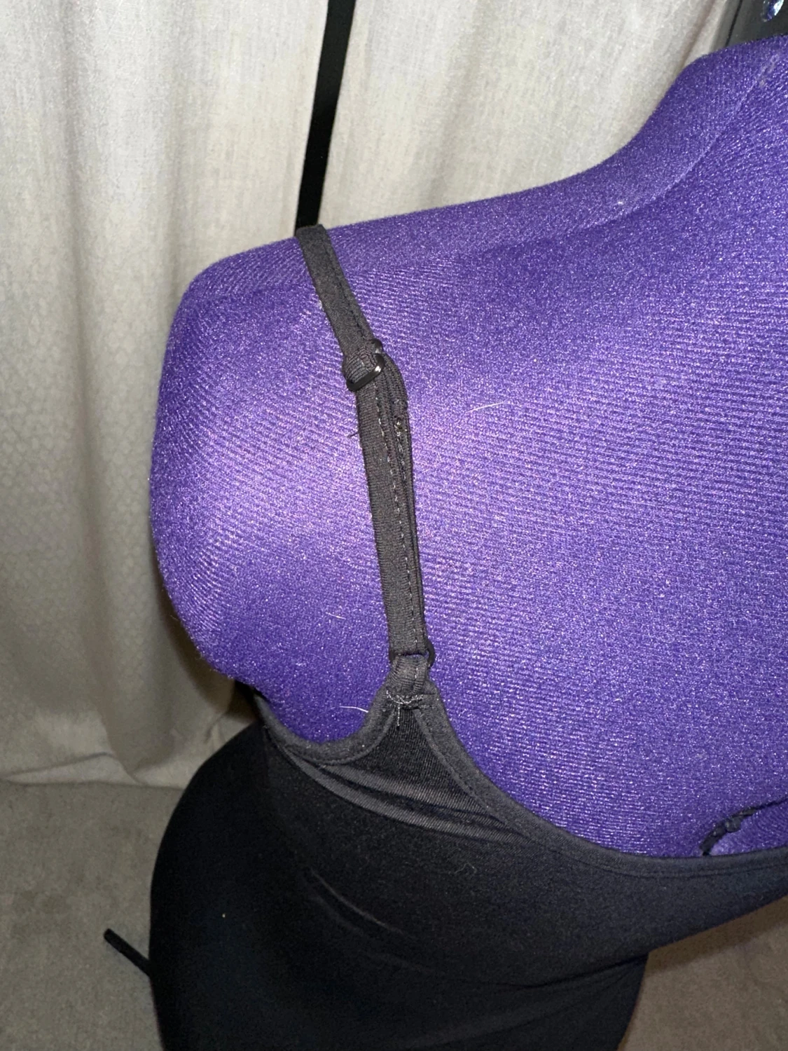 Svart långklänning med smala axelband skims doupe - 3