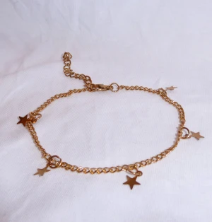 Armband  - Fint armband med stjärnor 