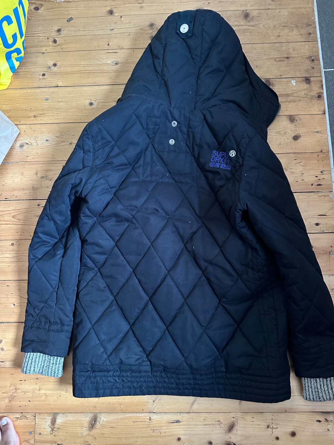 Svart quiltad jacka Superdry XL - 6