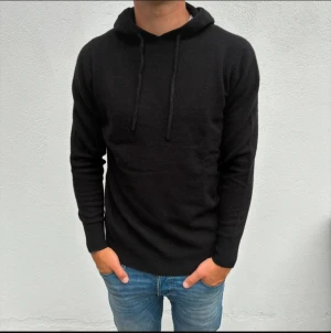 Merino/kashmir hoddie - Bra skick lite ludrig bara men inget man tänker på riktigt 