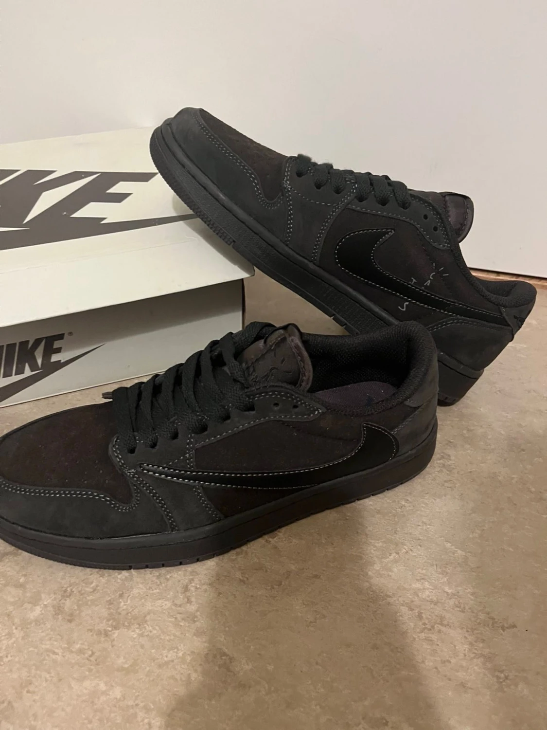 Svarta Nike Jordan 1 Low sneakers - 1