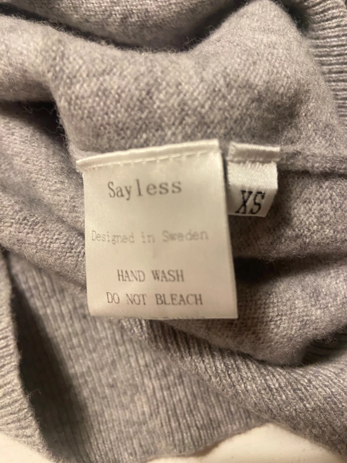 Grå cashmere hoodie från Sayless XS - 2