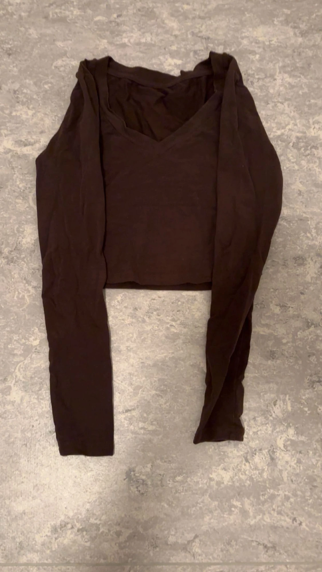 Brun croppad långärmad topp