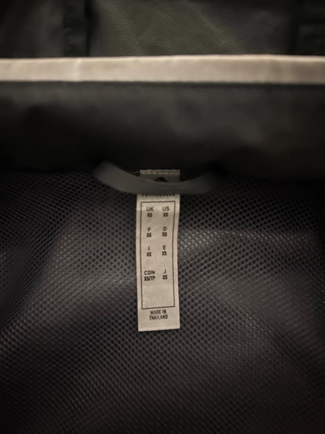 Grå Adidas vindjacka S - 1