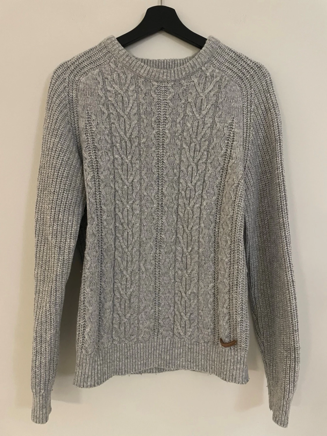 Ljusgrå stickad tröja från Pier one