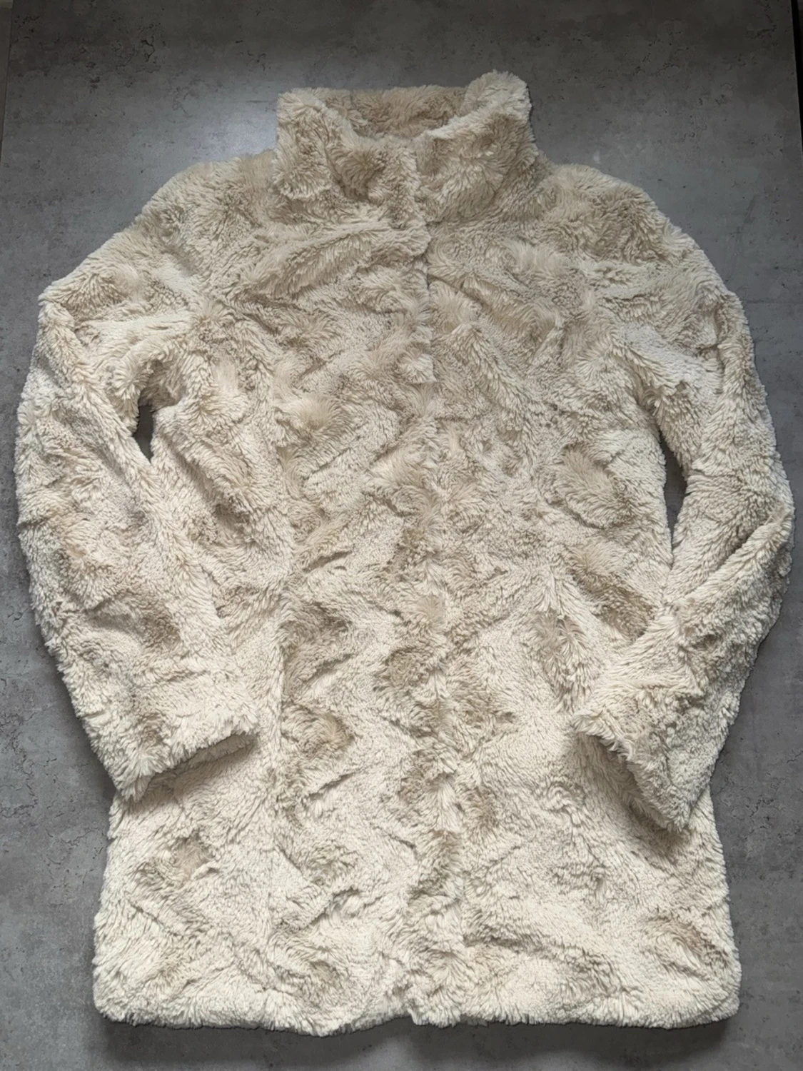 Beige teddyjacka från Vero Moda