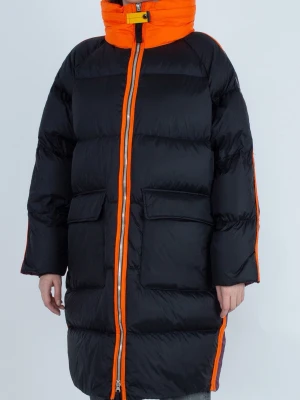 Parajumpers Jada Limited Edition – Strl S - Parajumpers Jada Limited Edition i storlek Small. Jackan är i mycket fint skick och har färger enligt bilderna. Detta är en limited edition där endast ett fåtal exemplar finns i världen. Modellen/färgkombinationen tillverkas inte längre. Info: Märke: Parajumpers Modell: Jada Limited Edition Storlek: S Skick: Mycket fint 