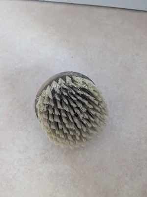 Dry brush - Dry brush för kroppen som är bra för exfoliering ☺️