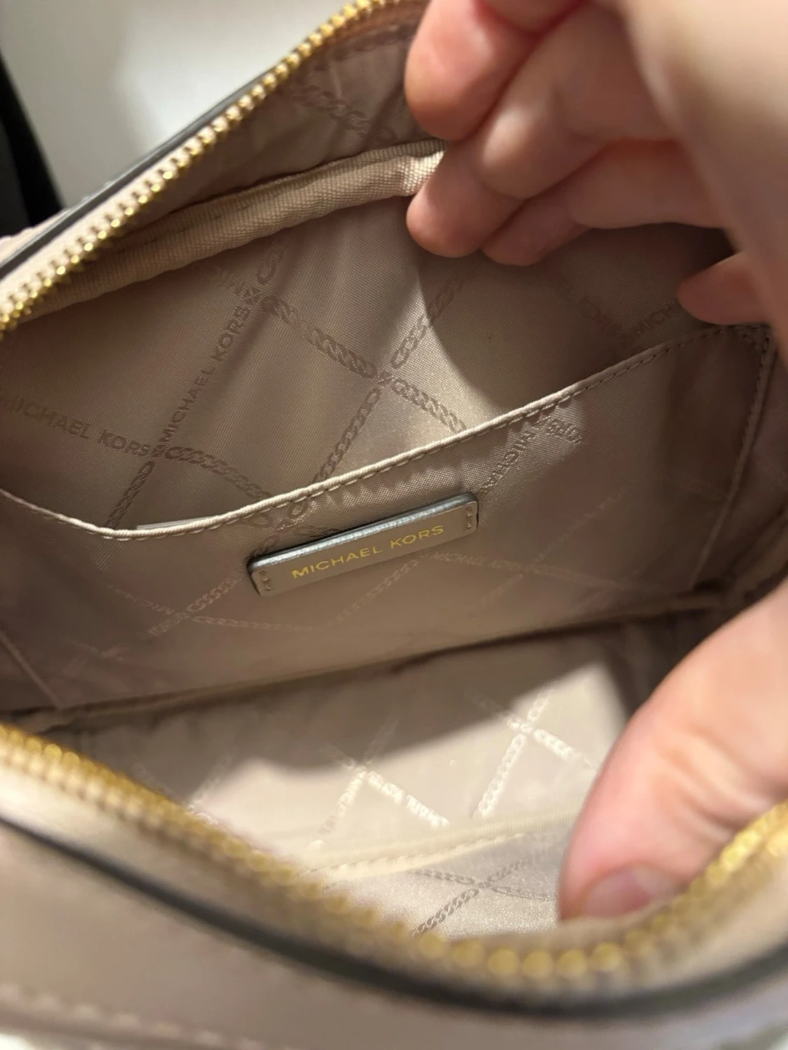 Beige axelväska från Michael Kors - 1