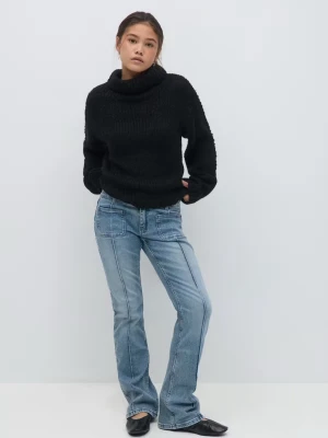 Jeans - Ett par snygga ljusblå jeans från Gina Young i storlek 164, passar mig som har xs-s. Jeansen är använda ett fåtal gånger och är i superbra skick. De är köpta för 359;- och är helt slutsålda. Hör av dig vid frågor eller för fler bilder💕