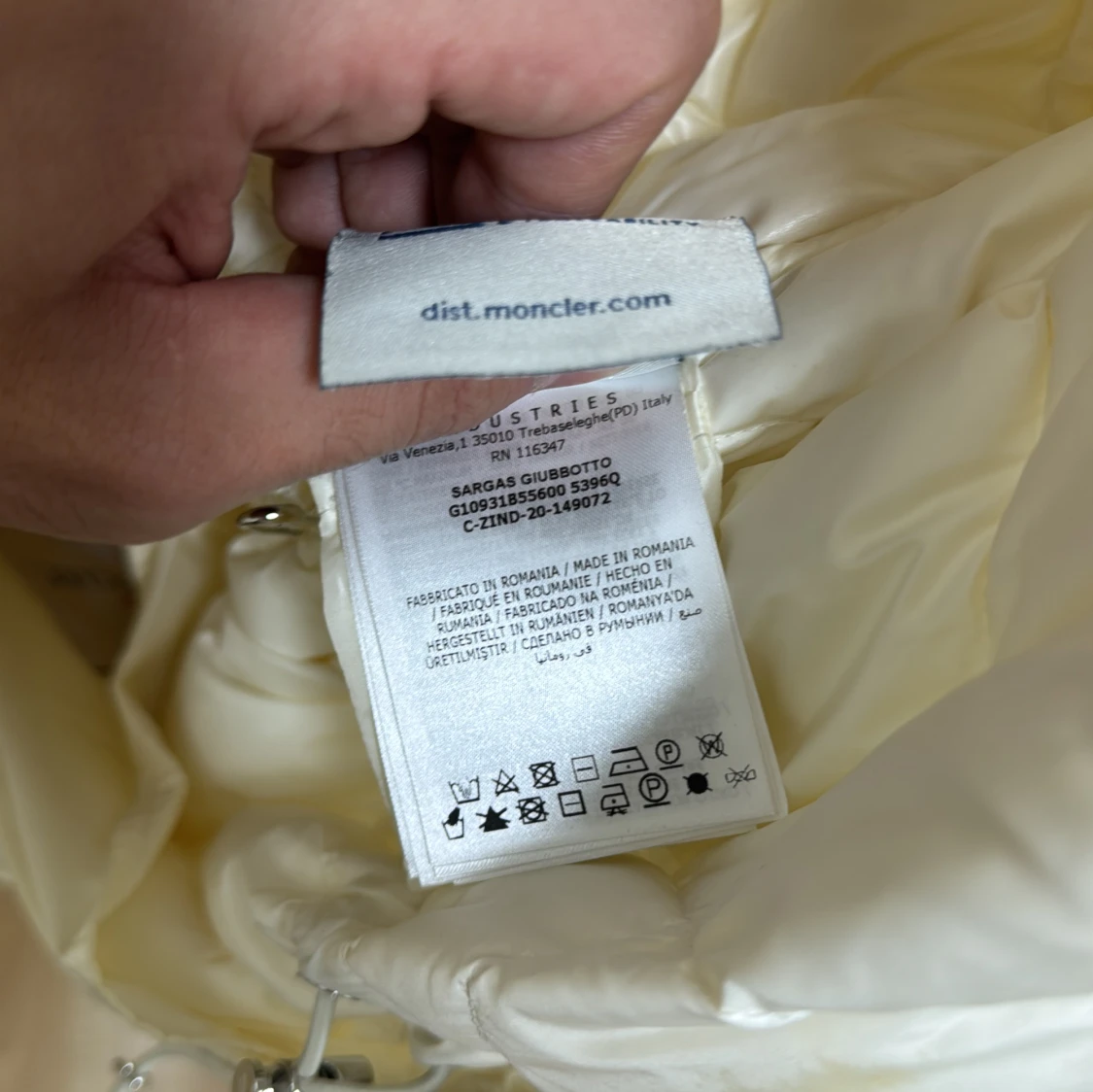 Vit quiltad dunjacka från Moncler - 2