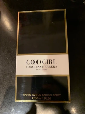 Good Girl EdP 30ml - Good Girl från Carolina Herrera råkade beställa fel! Den är helt oöppnad och plasten sitter även kvar!❤️